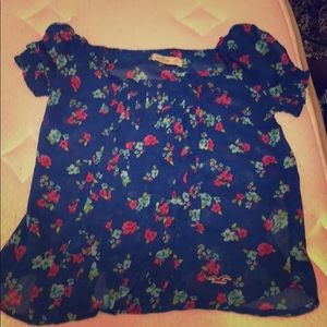 Hollister see threw t-shirt